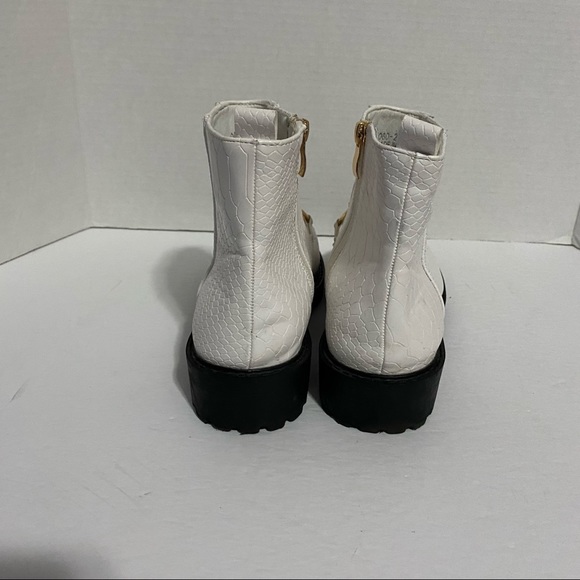 SHE & IN WHITE BUCKLED BOOTIES - Picture 6 of 15